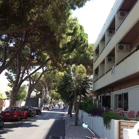 Phaethon Hotell 2*
