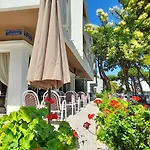 Phaethon Hotel 2*